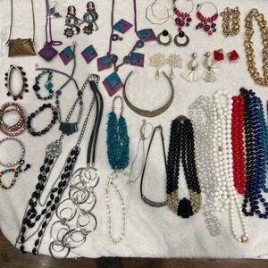 80’s/90’s jewelry (40+ pieces)